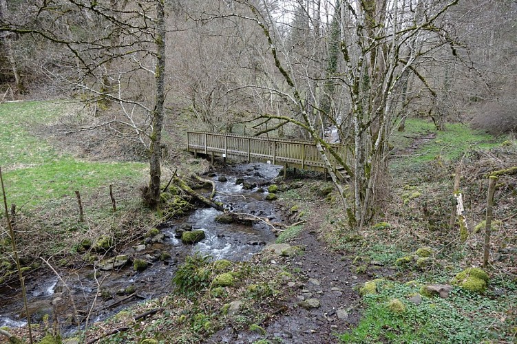 La Croix des Lucs à St Etienne de Carlat