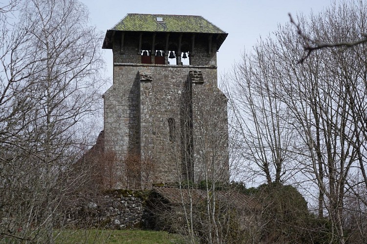 La Croix des Lucs à St Etienne de Carlat