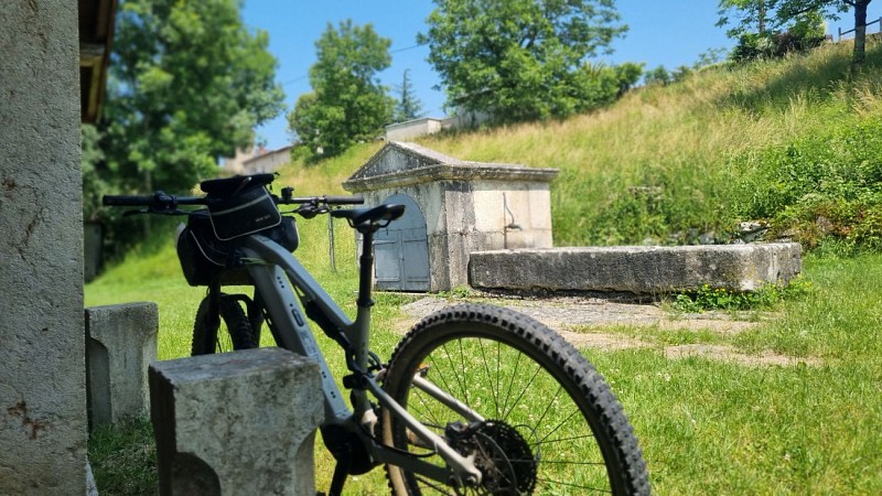 Liaison VTT (L5) Ile Chambod - Corveissiat par Gd Corent, la route des crêtes