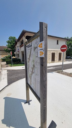 Circuit VTT n°29 (rouge) Côte de Chambod - Val de Buenc_Hautecourt-Romanèche