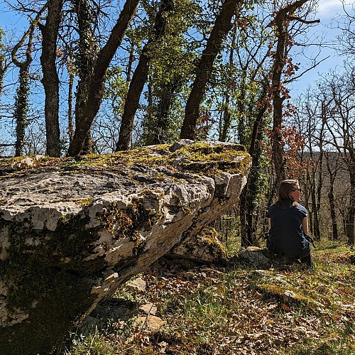 Pause au dolmen à Foissac