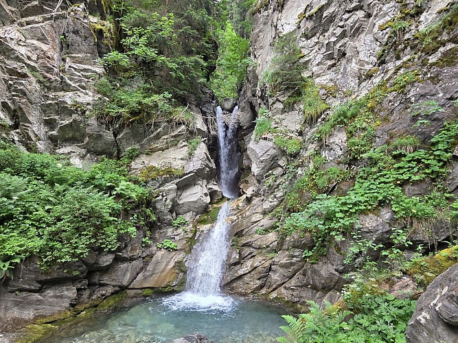 La_Cascade_de_la_Belle_au_Bois