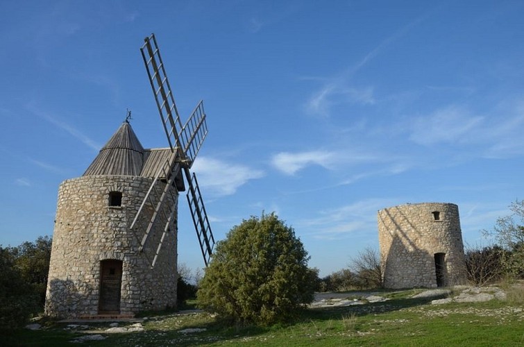 Les moulins