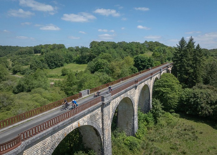 Sentier du viaduc - Nanteuil-en-Vallée