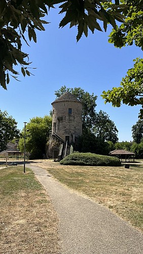La Tour de Sennecé-lès-Mâcon