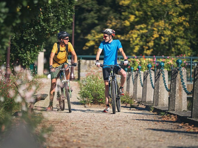 VTT à Putanges-le-Lac en Suisse Normande