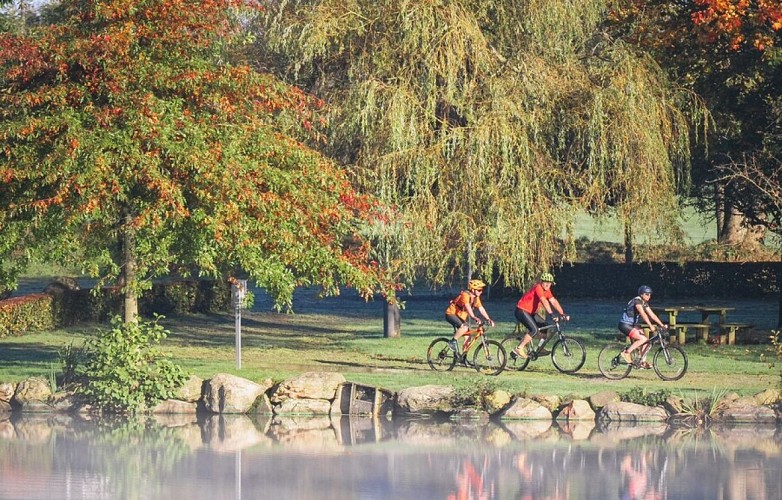 VTT à Athis de l'Orne en Suisse Normande