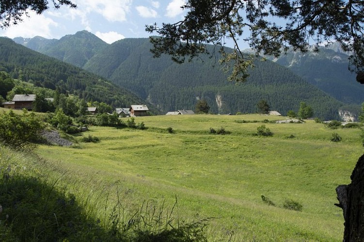 Montbardon, village perché