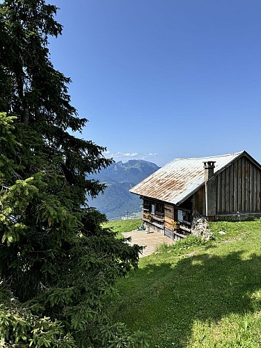 Sentier de randonnée - Le Petit Môle depuis Chez Béroud_Saint-Jean-de-Tholome