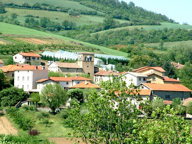 Vue du village de CHAUSSAN