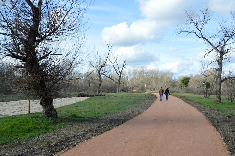 Voie verte "La Via Allier"_Moulins