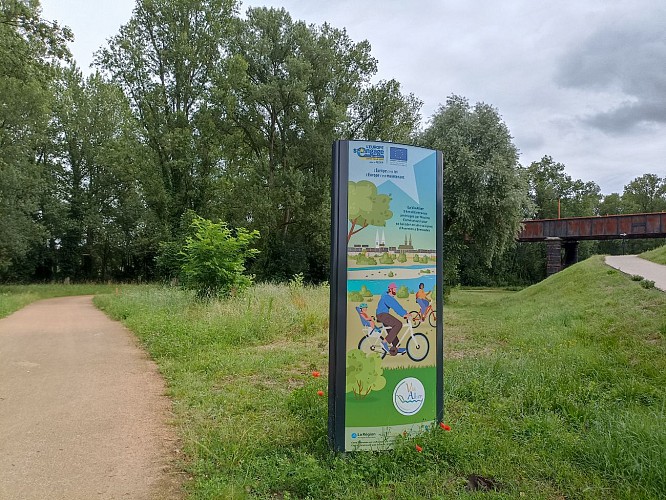 Voie verte "La Via Allier"_Moulins