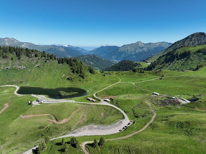 Rando's bus Joux Vliegtuig afdaling_Samoëns