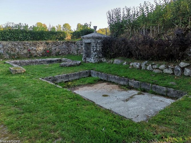 Fontaine et lavoir de Sous Parsat
