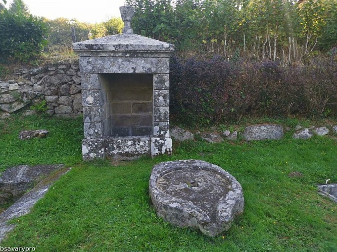 Fontaine et lavoir de Sous Parsat