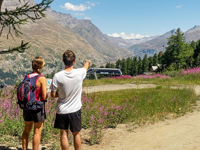 De afdaling van Solert te voet_Val-Cenis