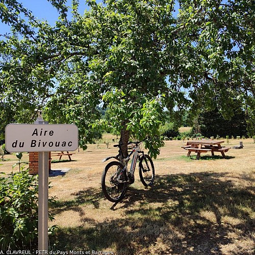 Aire de bivouac du Rouvereau à Saint-Méard