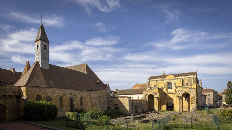 Charlieu : abbaye clunisienne