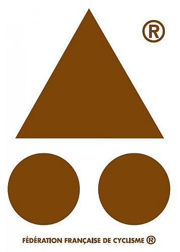 Crédit : Fédération Française de Cyclisme Balise-marron
