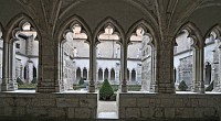 Le Cloître de la Cathédrale Saint-Jean-Baptiste