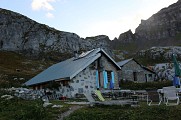 Montée au refuge et désert de Platé