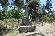 Croix en granit rénovée