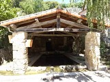 Sources - lavoirs - cimetières.