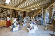 Boutique-Office-de-Tourisme-de-Tulle-©OT-Tulle-en-Correze-10-1400x933