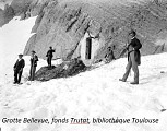 Tour du Vignemale J 2 - Refuge Baysselance > chalet de la Grange de Holle.