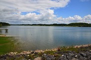0271_LacEscourrouxSerresVuesurLacdepuisDigue