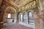 Chapelle haute de Saint-Chef et ses fresques romanes