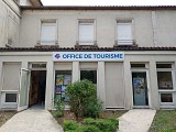 Office de Tourisme La Rochefoucauld Porte du Périgord_La Rochefoucauld-en-Angoumois_1