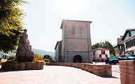 Eglise + monument aux morts