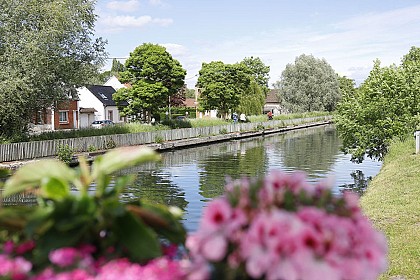 Par des chemins détournés