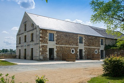 MEUBLÉ DE TOURISME DES GITES DE L'ETANG (AUBANCE)