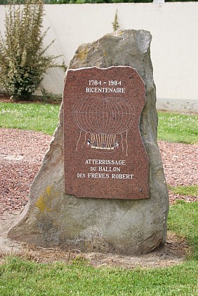 L'atterrissage du ballon des frères Robert