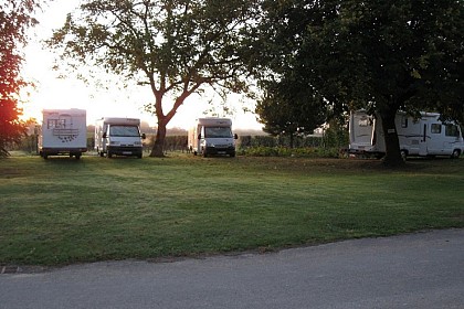 Aire de camping-cars des Vignobles Lobre et fils