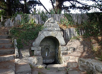 Ile d'Arz Fontaine Varia
