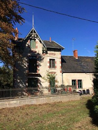 Camping et Chambres d'Hôtes la Cour d'enchère