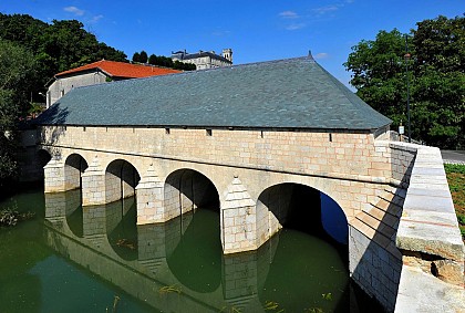The Saint-Amond lock bridge