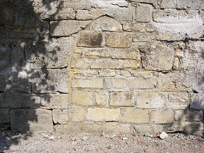 Trace d’une poterne basse(Rue Basse des Remparts)