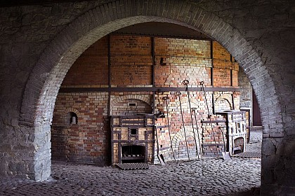 Four des Casseaux - Ancien Four à porcelaine - Monument historique