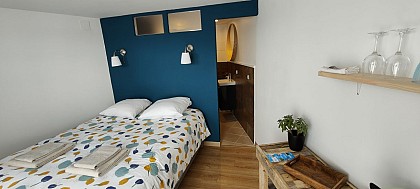 Location chambre panoramique sur l'eau "LA VIGIE" du Lac des Settons - Activital