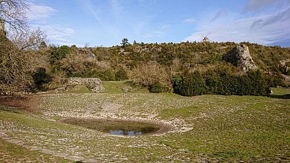 The "lavogne" (cobbled watering place)
