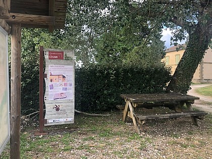 Aire de pique nique à Lolme