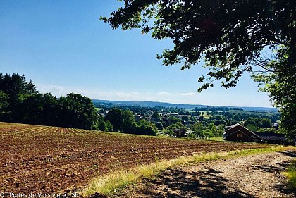 Panoramic view over the village of Bujaleuf