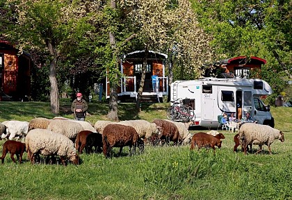 Aire de services pour camping car - camping de Gien