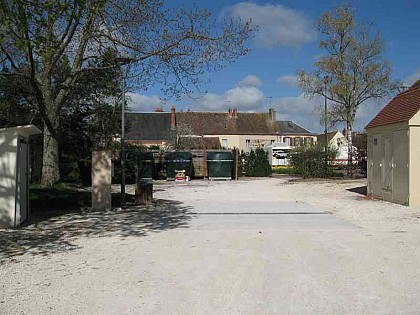 Aire de services municipale pour camping-car