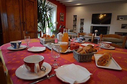 Le Bas Chenézé - Chambre la Roseraie et Soleil Lev