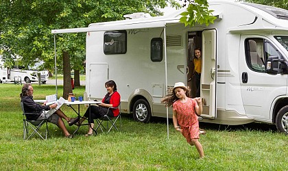 Aire de camping-car Le Port à La Suze-sur-Sarthe